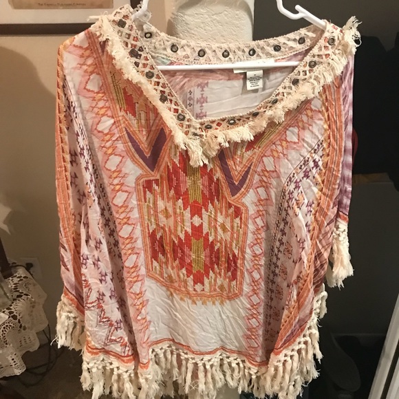 Poncho fringe boho chic top - Picture 3 of 6